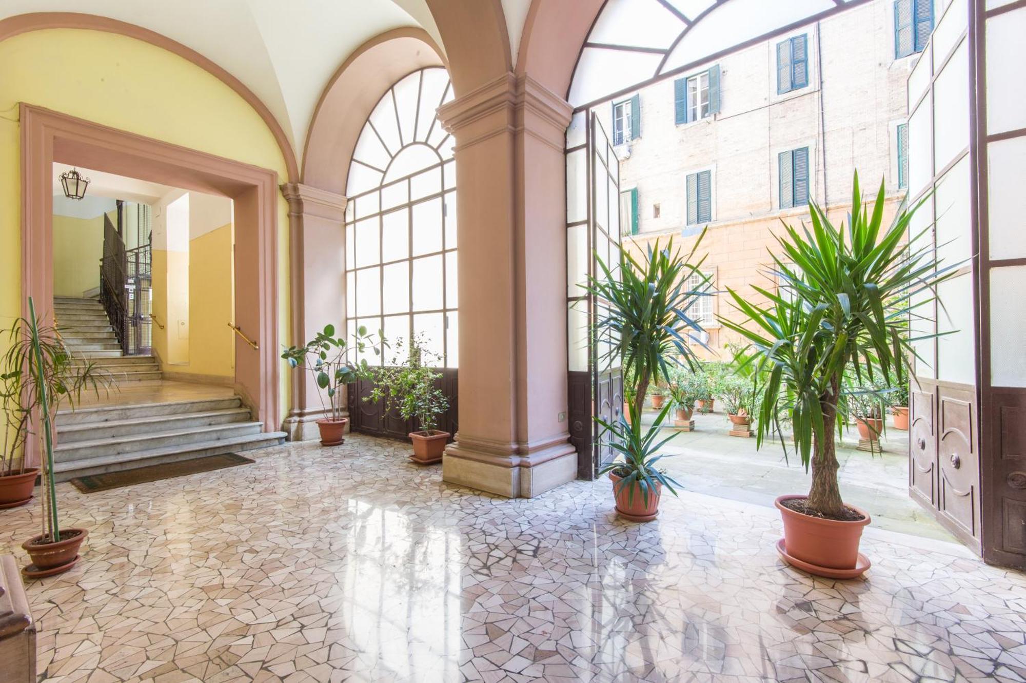 Penta Luxury House — Photos 1